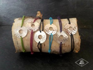 Bracelet monté sur cordon atelier Julie Vallet Poitiers